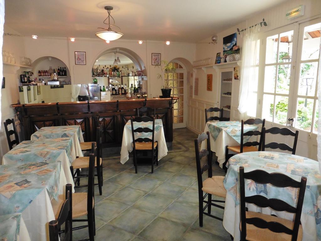 Le Petit Chaperon Rouge Hotell Coux-et-Bigaroque-Mouzens Eksteriør bilde