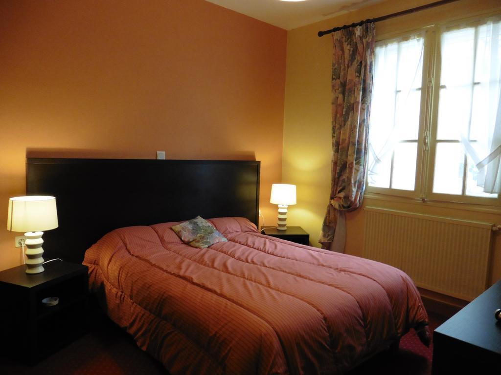 Le Petit Chaperon Rouge Hotell Coux-et-Bigaroque-Mouzens Rom bilde