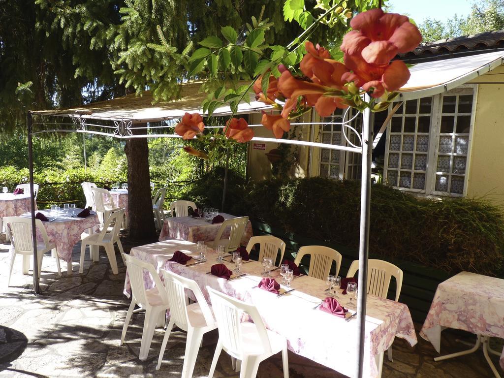Le Petit Chaperon Rouge Hotell Coux-et-Bigaroque-Mouzens Eksteriør bilde